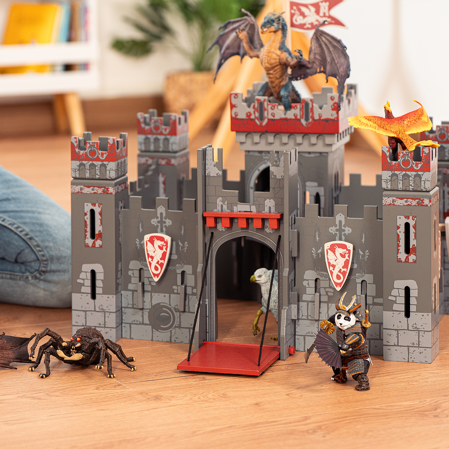 The Fantasy Castle + 2 free figurines